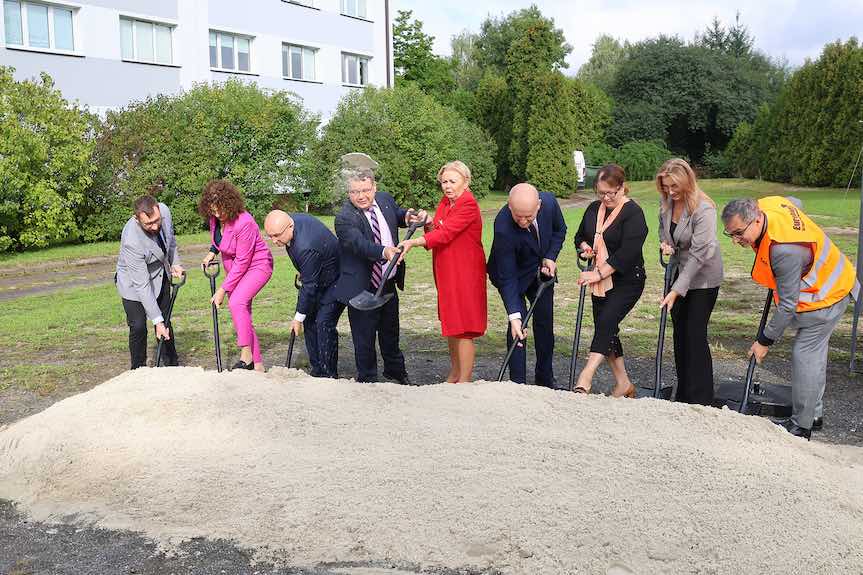 wbicie łopaty