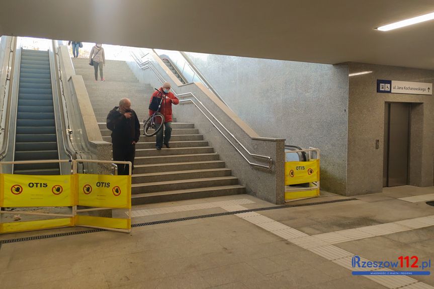  Rzeszów Główny – schodami wjedziemy na perony