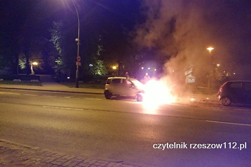 Pożar samochodu na ul. Szopena w Rzeszowie