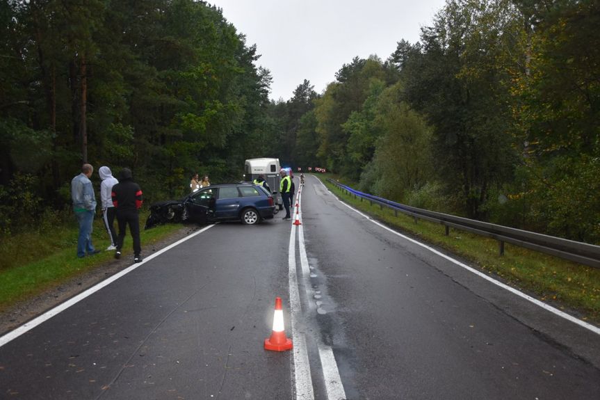 Zderzenie samochodów Zderzenie samochodów