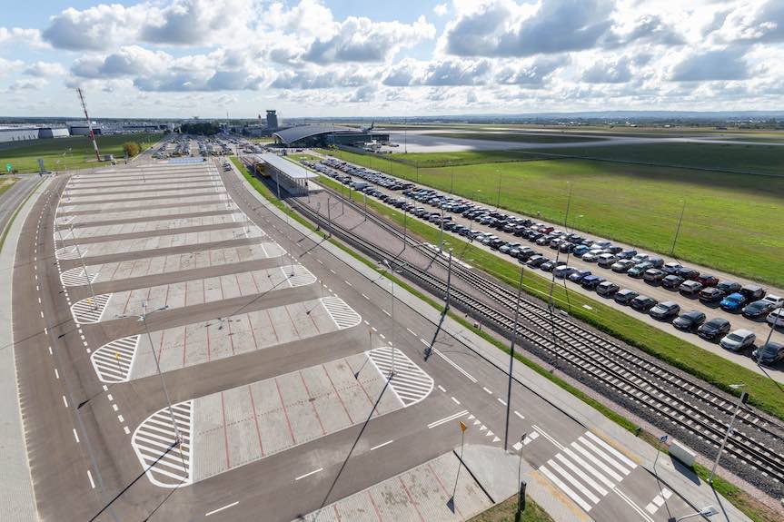 Otwarto nowy parking przy lotnisku w Jasionce