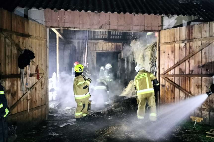 Pożar budynku gospodarczego w Zarzeczu