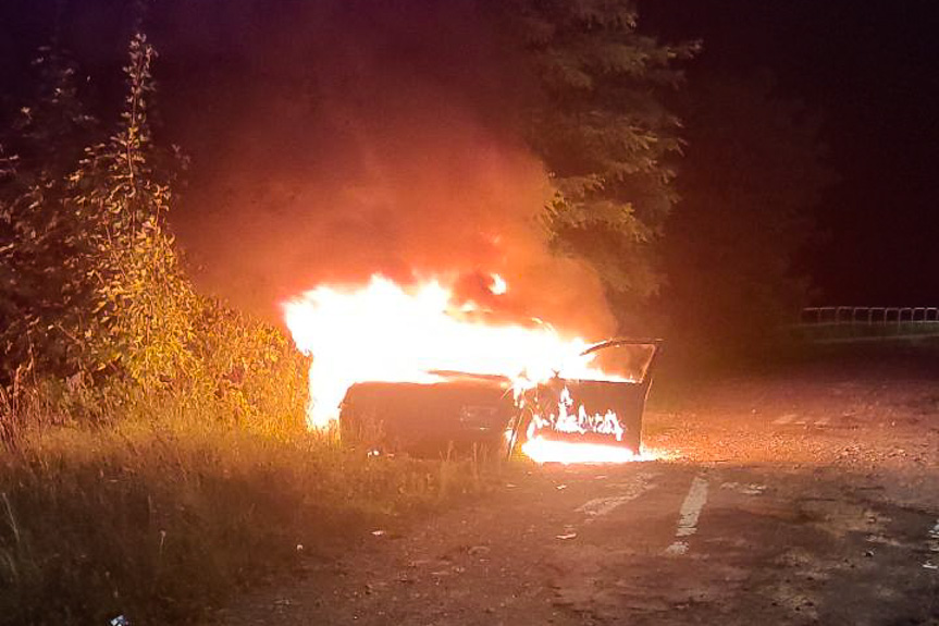 Pożar samochodu w Zboiskach Pożar samochodu w Zboiskach