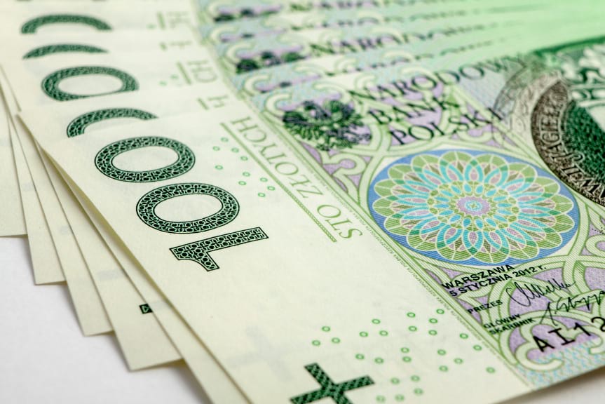 Przywłaszczone z bankomatu 1400 zł wróciło do właścicielki Przywłaszczone z bankomatu 1400 zł wróciło do właścicielki