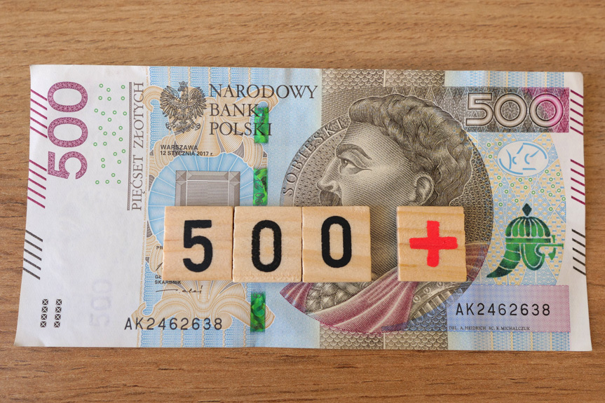 Ważny komunikat ZUS dotyczący 500+. Nie przegap tego terminu Ważny komunikat ZUS dotyczący 500+. Nie przegap tego terminu
