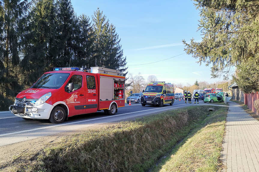 Wypadek w Babicy. Zderzenie trzech pojazdów