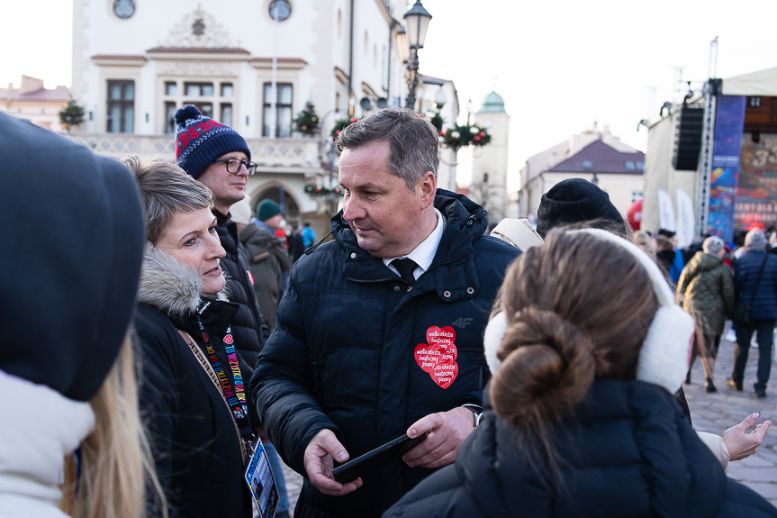 Na rzeszowskim rynku trwa 33. Finał WOŚP