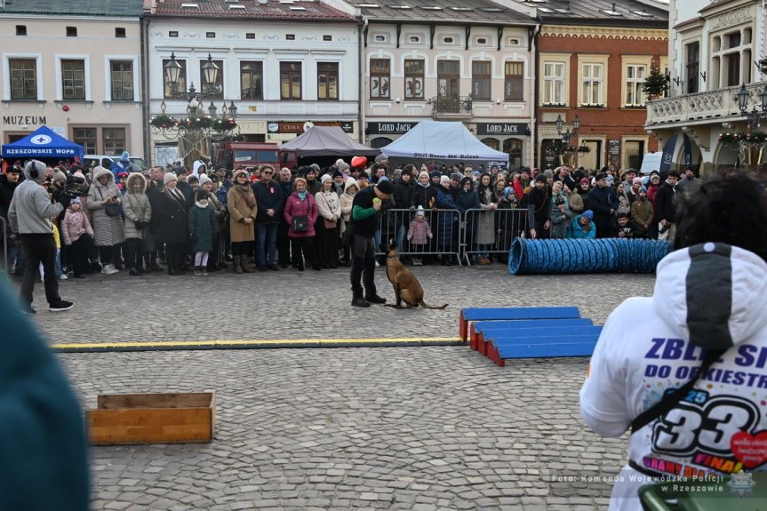Policjanci z Podkarpacia zagrali z Wielką Orkiestrą Świątecznej Pomocy