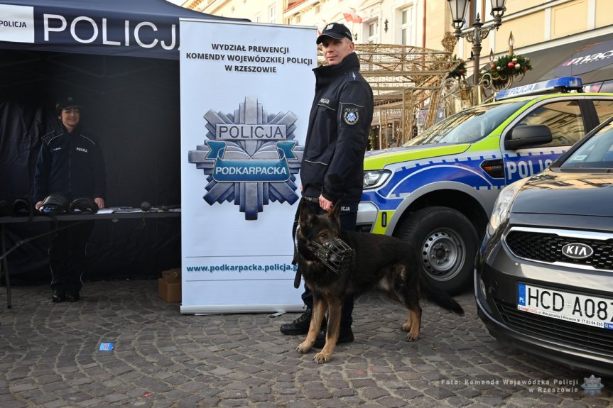Policjanci z Podkarpacia zagrali z Wielką Orkiestrą Świątecznej Pomocy