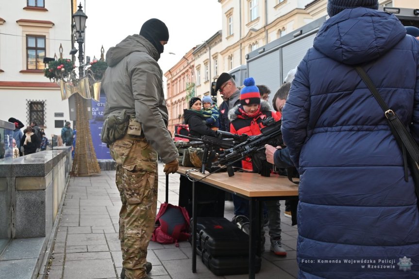 Policjanci z Podkarpacia zagrali z Wielką Orkiestrą Świątecznej Pomocy