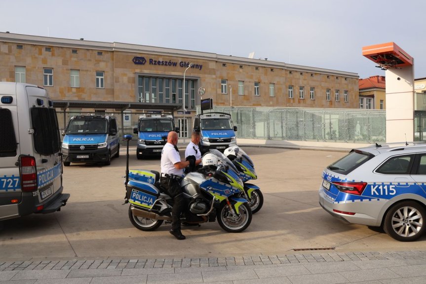 Policjanci zabezpieczali mecz pomiędzy drużynami Stali Rzeszów i Śląska Wrocław