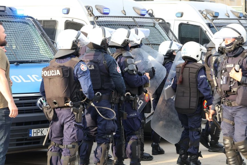 Policjanci zabezpieczali mecz pomiędzy drużynami Stali Rzeszów i Śląska Wrocław
