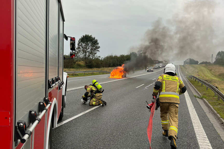 Pożar samochodu na DK94 w Świlczy