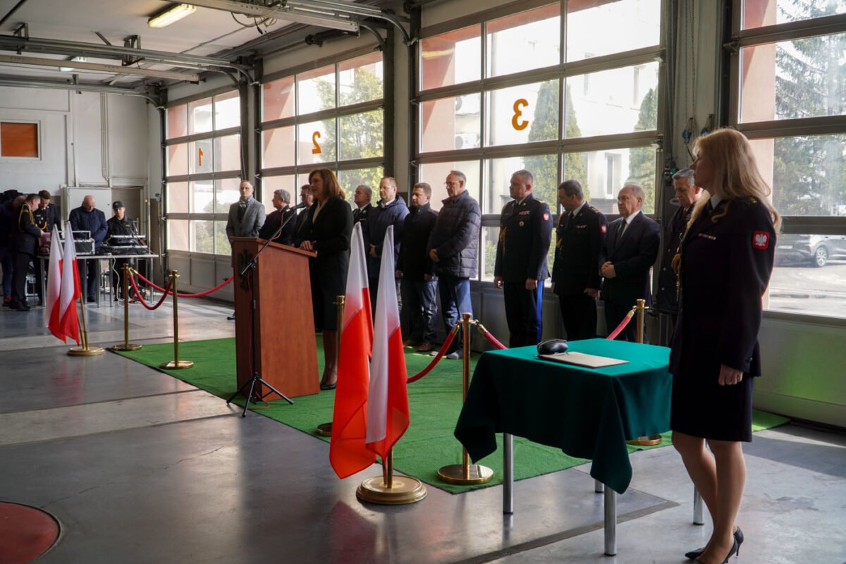 Promesy na zakup nowych wozów strażackich
