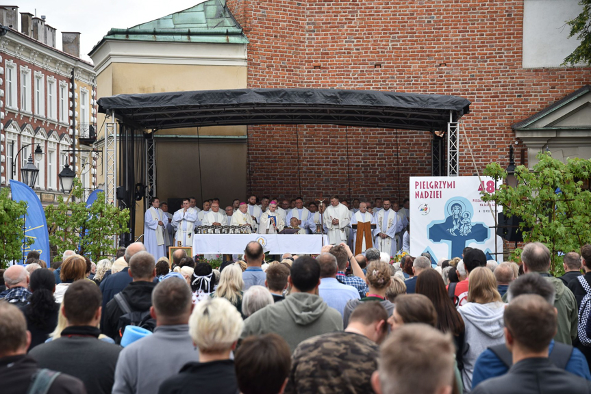 Ruszyła 48. Rzeszowska Piesza Pielgrzymka na Jasną Górę