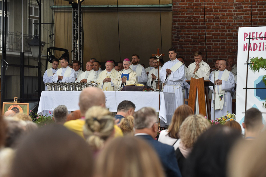 Ruszyła 48. Rzeszowska Piesza Pielgrzymka na Jasną Górę