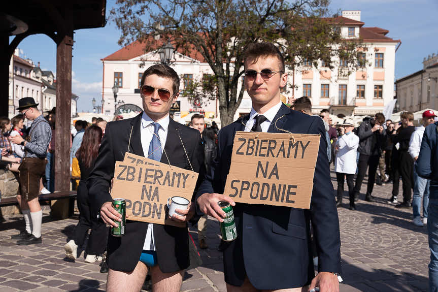 Rzeszowskie Juwenalia 2023. Barwny korowód przeszedł ulicami miasta