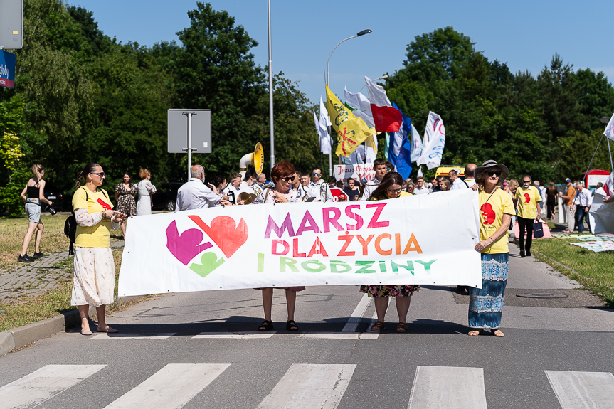 Ulicami Rzeszowa przeszedł Marsz Dla Życia i Rodziny
