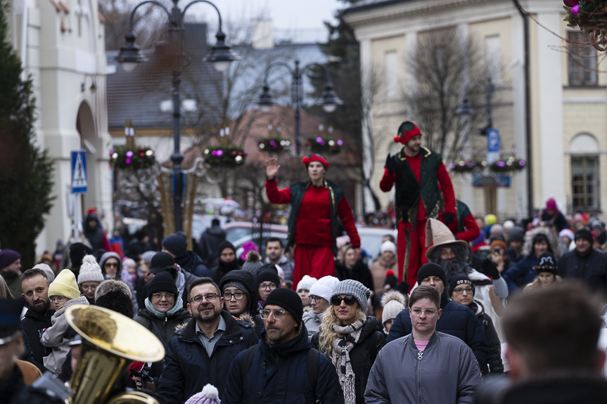 Ulicami Rzeszowa przeszła parada św. Mikołaja
