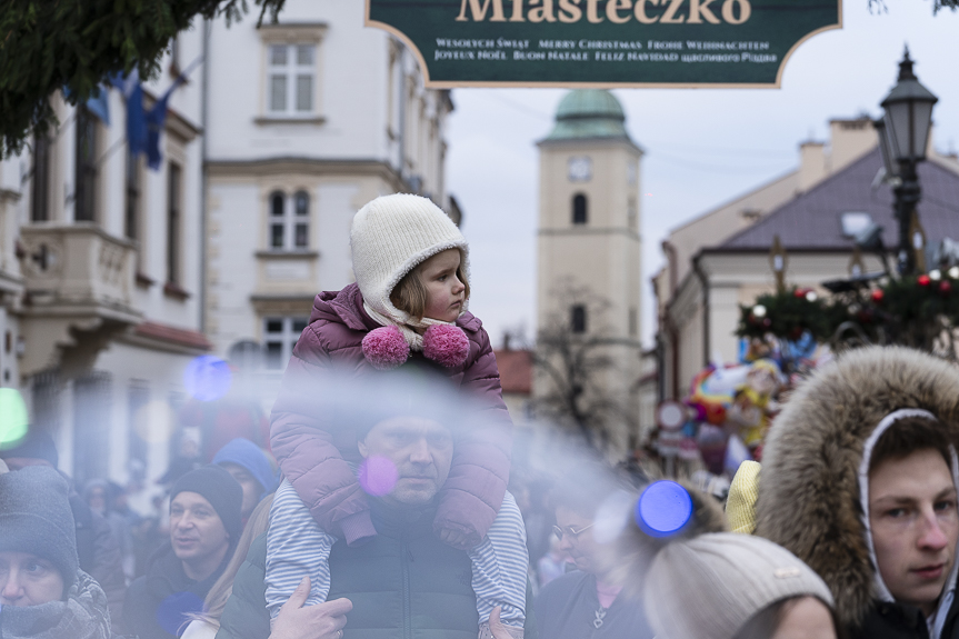 Ulicami Rzeszowa przeszła parada św. Mikołaja