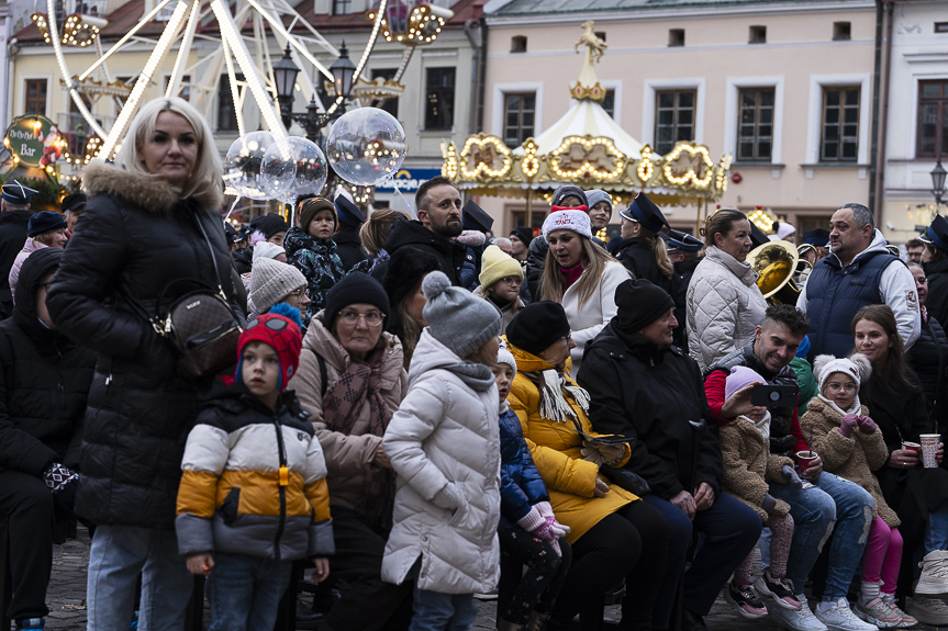 Ulicami Rzeszowa przeszła parada św. Mikołaja