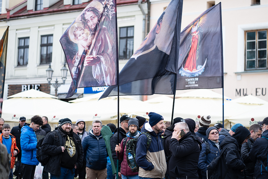 Ulicami Rzeszowa przeszli Wojownicy Maryi