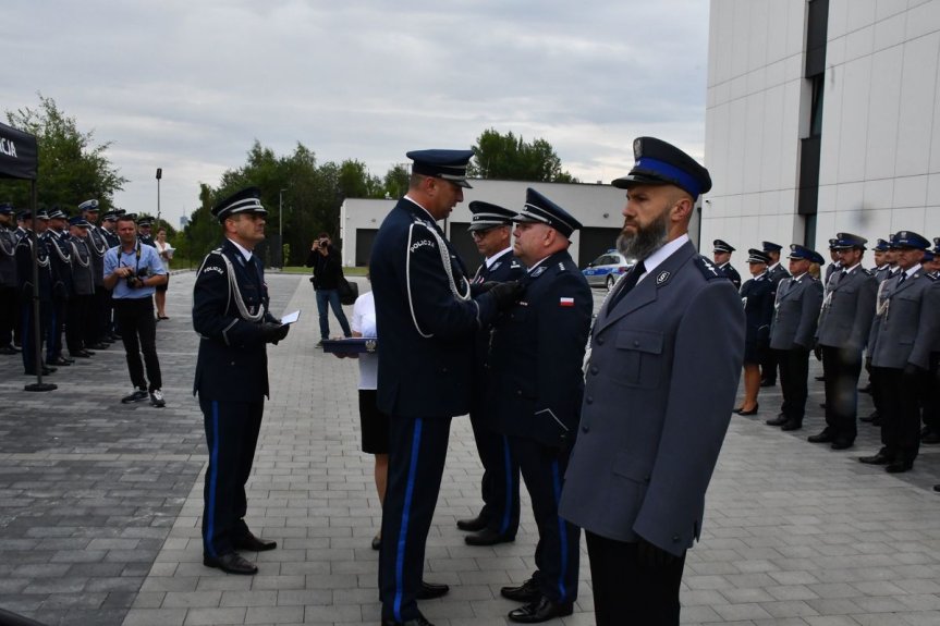 Uroczysty apel w rzeszowskiej komendzie z okazji Święta Policji