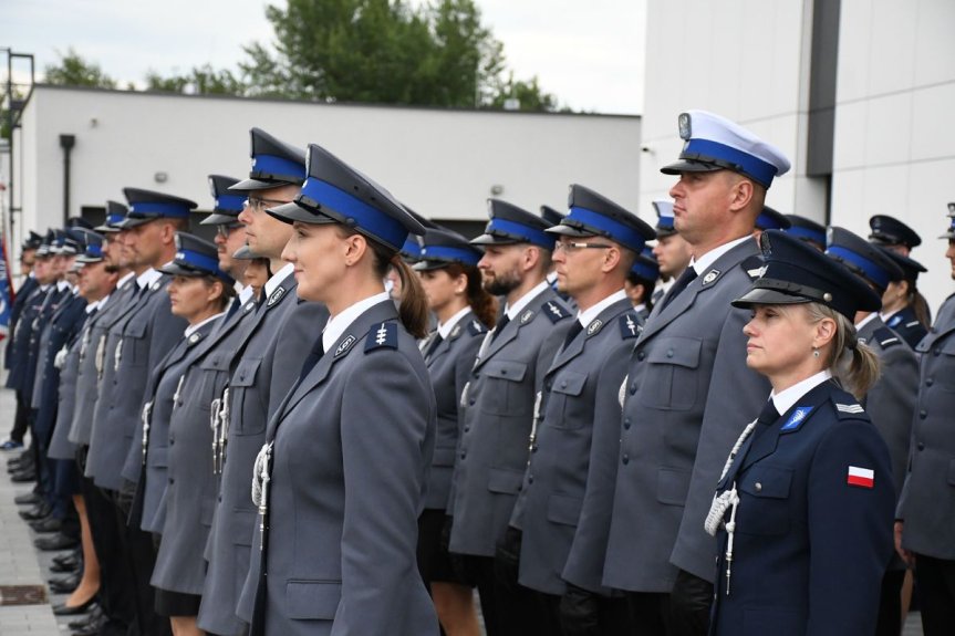 Uroczysty apel w rzeszowskiej komendzie z okazji Święta Policji