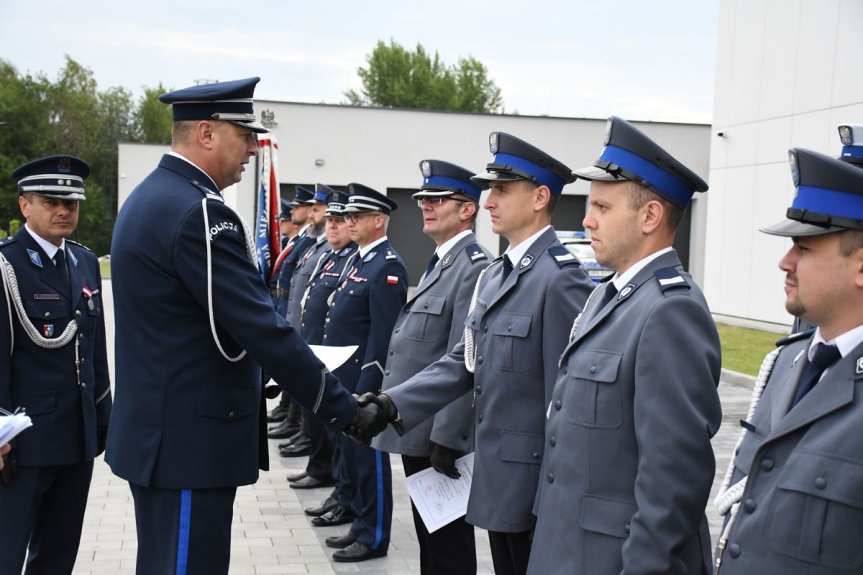 Uroczysty apel w rzeszowskiej komendzie z okazji Święta Policji