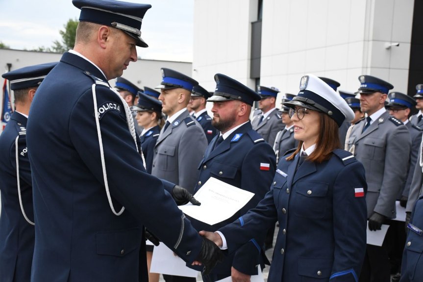 Uroczysty apel w rzeszowskiej komendzie z okazji Święta Policji