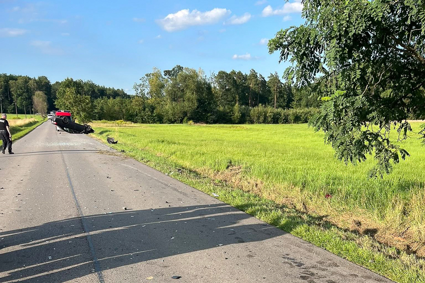 Wypadek w Przewrotnem. Ciągnik zderzył się z samochodem