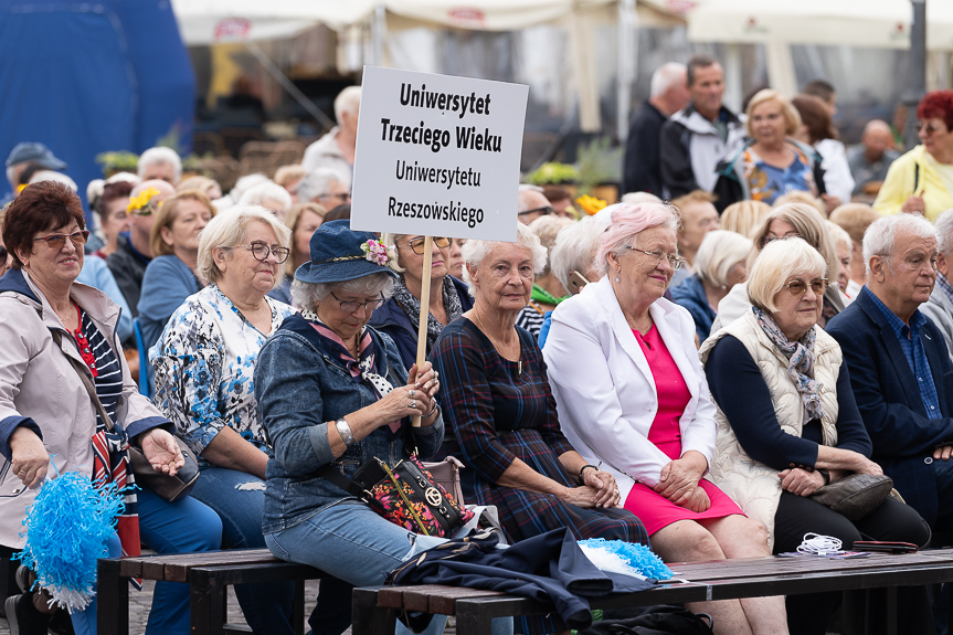 Wystartowały Senioralia Rzeszowskie. Koncert Majki Jerzowskiej na otwarcie
