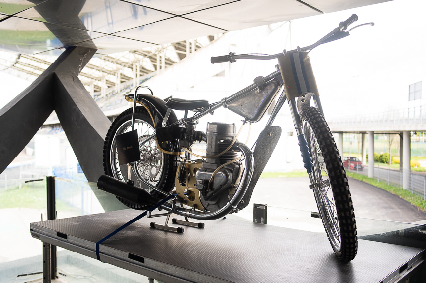 Wystawa motocykli żużlowych na Stadionie Miejskim w Rzeszowie