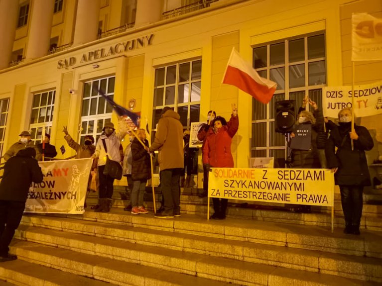 18 listopada: kolejny Dzień Solidarności z represjonowanymi sędziami 18 listopada: kolejny Dzień Solidarności z represjonowanymi sędziami