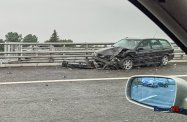 Autostrada A4. Zderzenie ukraińskiego lexusa z oplem. Trzy osoby ranne