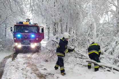 Blisko 200 interwencji strażaków po opadach śniegu na Podkarpaciu
