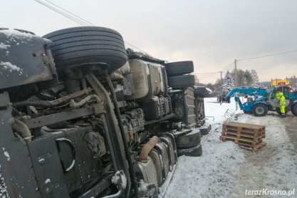 Ciężarówka na boku