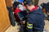 Cztery osoby zatrzymanie za rozpowszechnianie dziecięcej pornografii