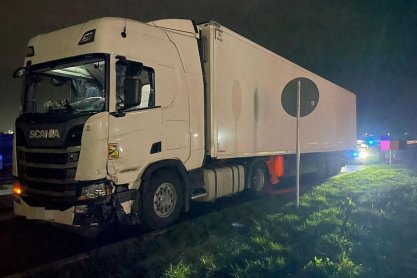 Dwie kolizje w Stobierniej. Sprawcą pijany kierowca ciężarówki