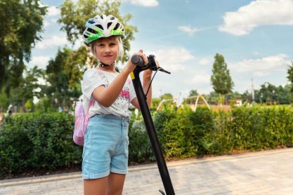 Dzieci giną na hulajnogach. Rzecznik Praw Dziecka alarmuje