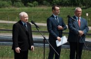 Kaczyński pod Rzeszowem: dotrzymujemy słowa