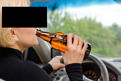 Kompletnie pijana 39-latka za kierownicą opla