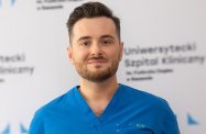 Lek. Jakub Kempisty pierwszym urologiem w UE, który ukończył kurs trenerski dla zaawansowanych operatorów robotycznych