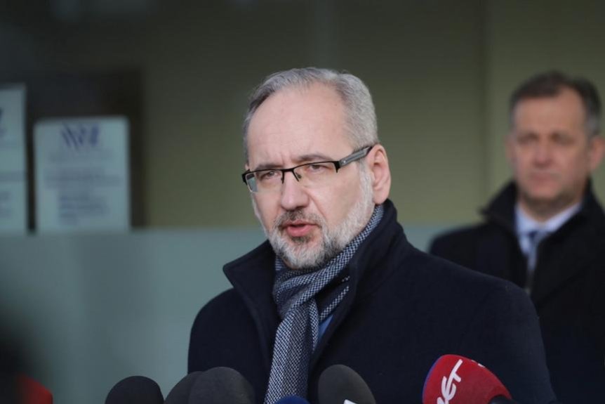 Minister zdrowia: mamy w kraju 112 przypadków zakażeń wariantem omikron koronawirusa SARS-CoV-2 Minister Zdrowia Adam Niedzielski