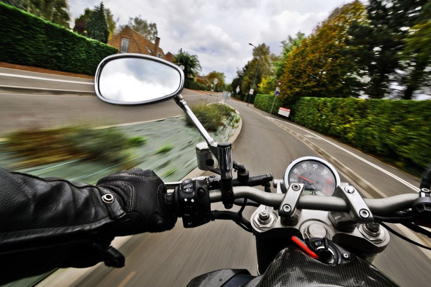 Młody motocyklista przekroczył dozwoloną prędkość o 103 km/h Młody motocyklista przekroczył dozwoloną prędkość o 103 km/h
