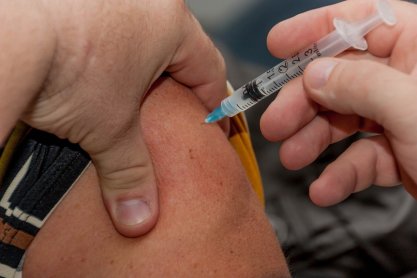 NFZ rozpoczyna nabór placówek medycznych do szczepień przeciwko wirusowi SARS-CoV-2