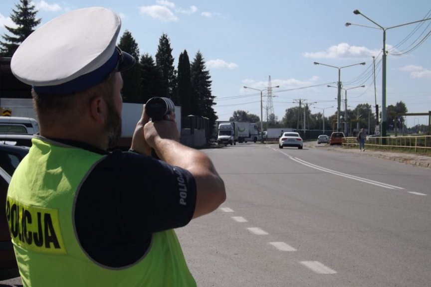 Pijany kierowca uciekł przed kontrolą i spowodował wypadek Pijany kierowca uciekł przed kontrolą i spowodował wypadek