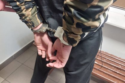 Policjanci zatrzymali sprawców kradzieży z włamaniem i rozbojem