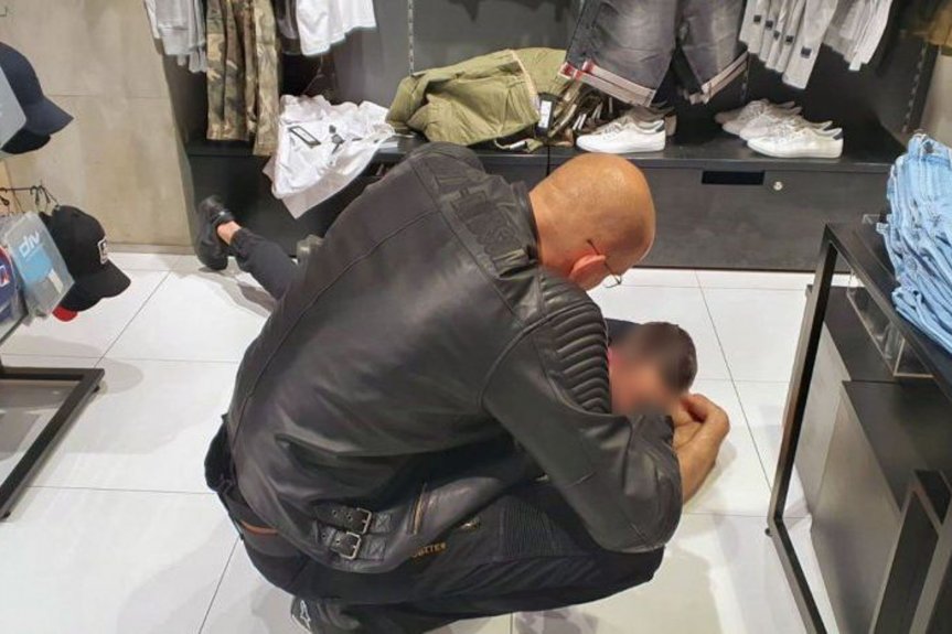 Zatrzymanie złodzieja w stalowowolskiej galerii handlowej Zatrzymanie złodzieja w stalowowolskiej galerii handlowej