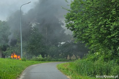 Pożar samochodu w Niżnej Łące